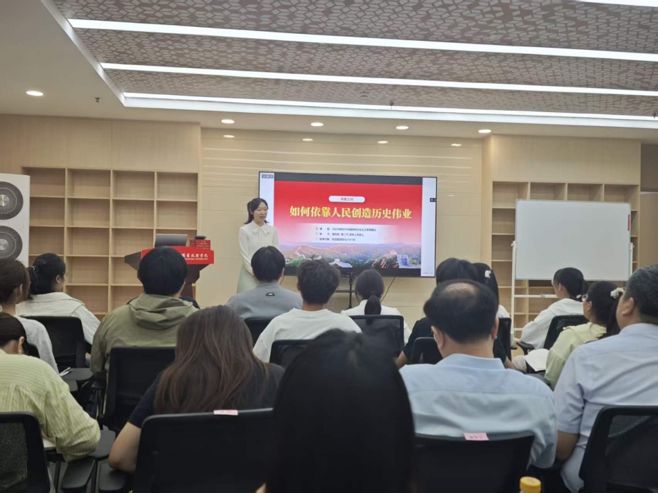 我院教师参加第三期“石榴花开职教路，思政共研育新人”教学展示暨集体备课活动